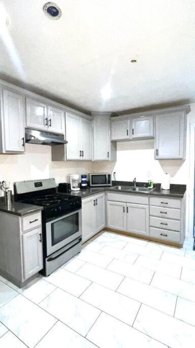 Space X ,Lax & Beaches Beautiful Guest House Gardena Luaran gambar